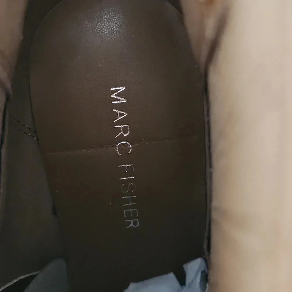 NWT || MARC FISHER || suede booties - Picture 6 of 6